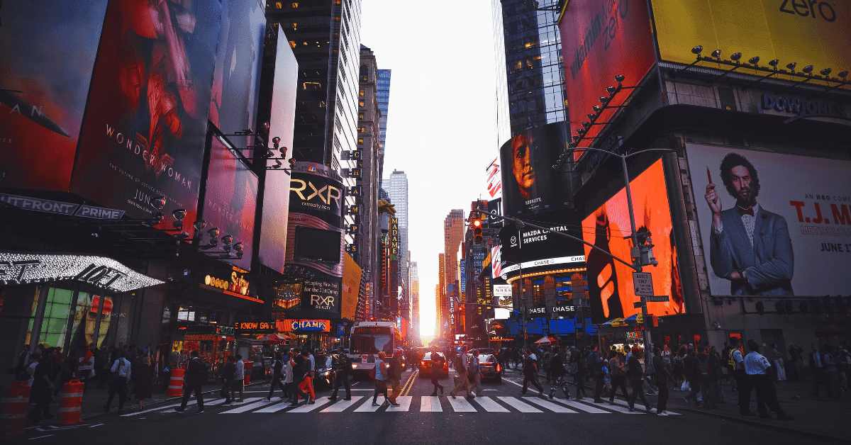 Digital Marketing 2026: Khi Công Nghệ "Chạm" Vào Cảm Xúc Và Sự Thực Tế